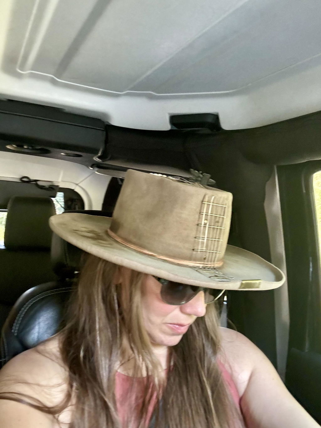 CUSTOM HAT DEPOSIT