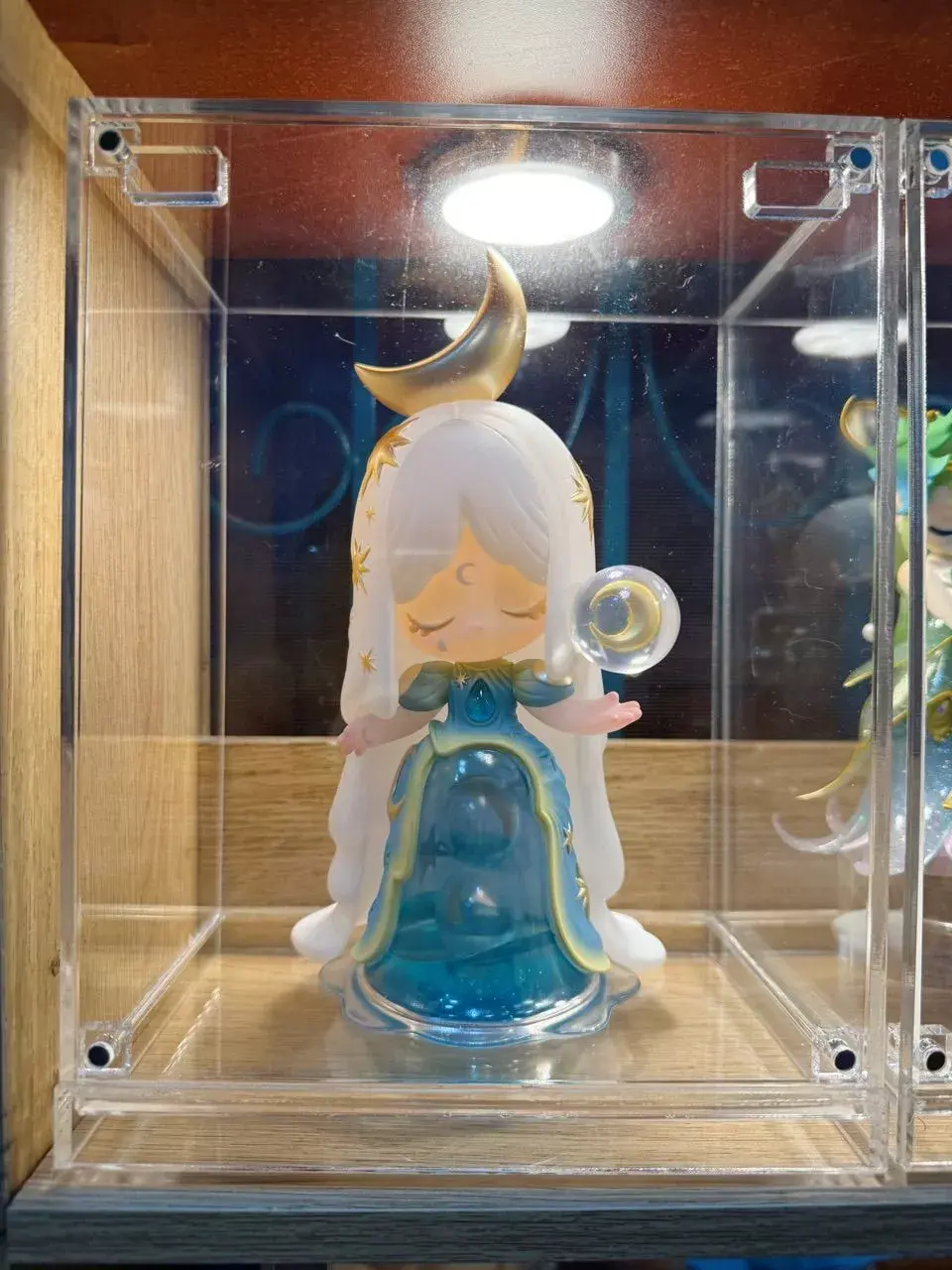 LAPLLY NEW MOON FIGURE