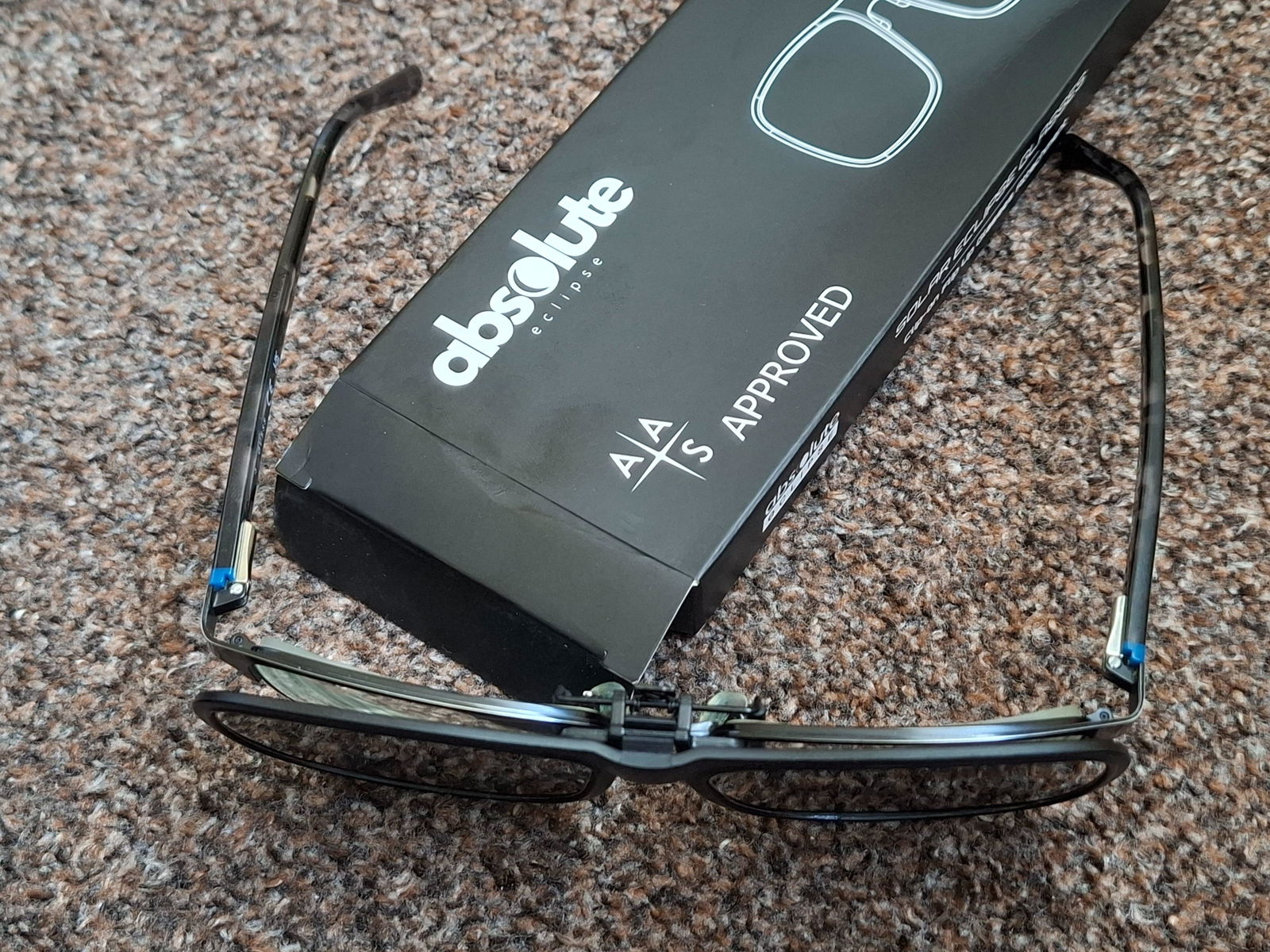 Solar Eclipse Clip-On Glasses for Prescription Frames — CE Cat II