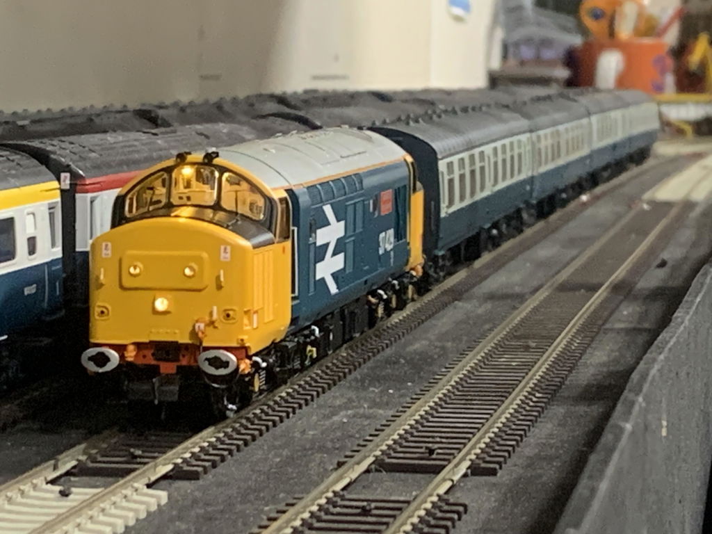 Class 37 - Large Logo Blue - 37429 - DCC Sound Fitted