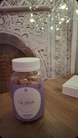 Nubia™- Le petit Ourson qui apaise votre mental pour dormir enfin.