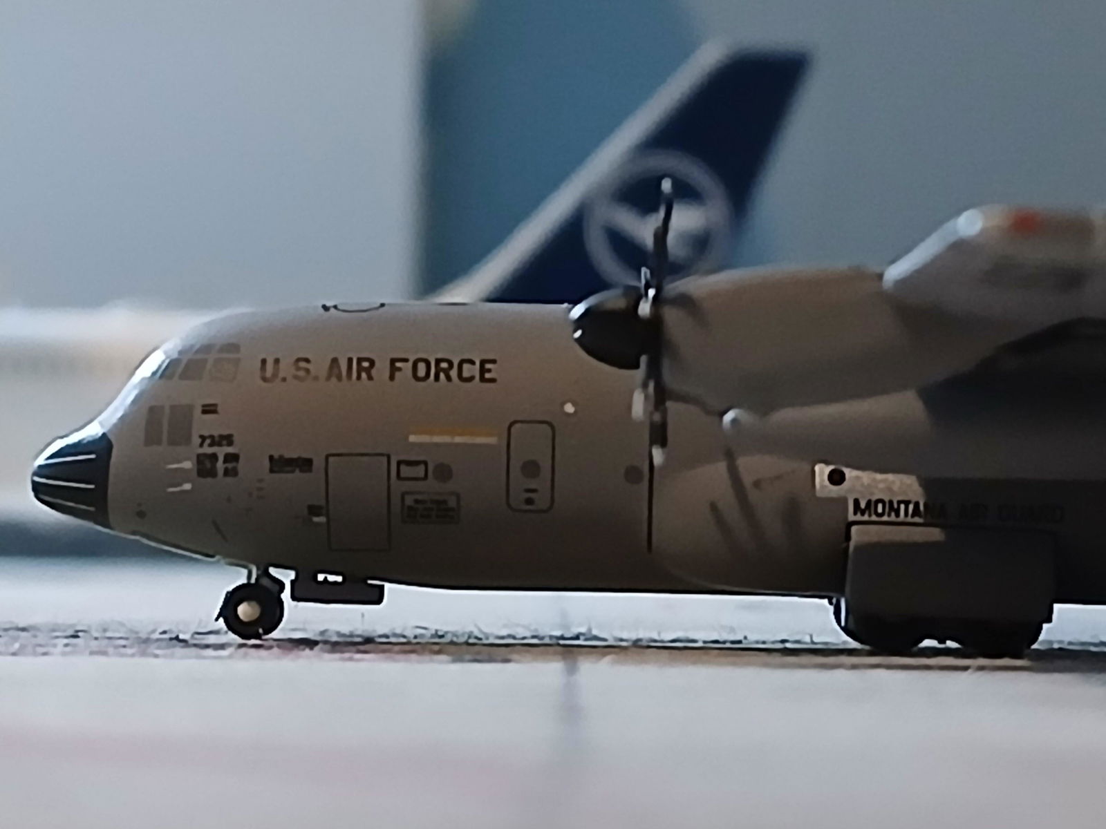 Herpa Scenix - Passenger Stairs - Set of 6 1/500 - Aircraft Model