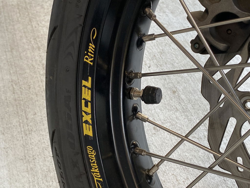 外付け式 バイクタイヤ専用空気圧センサー MFP0019 AIO-5 Lite