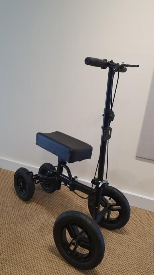 Altus Bariatric Knee Scooter Walker Foldable All-terrain Pneumatic Tires - Black