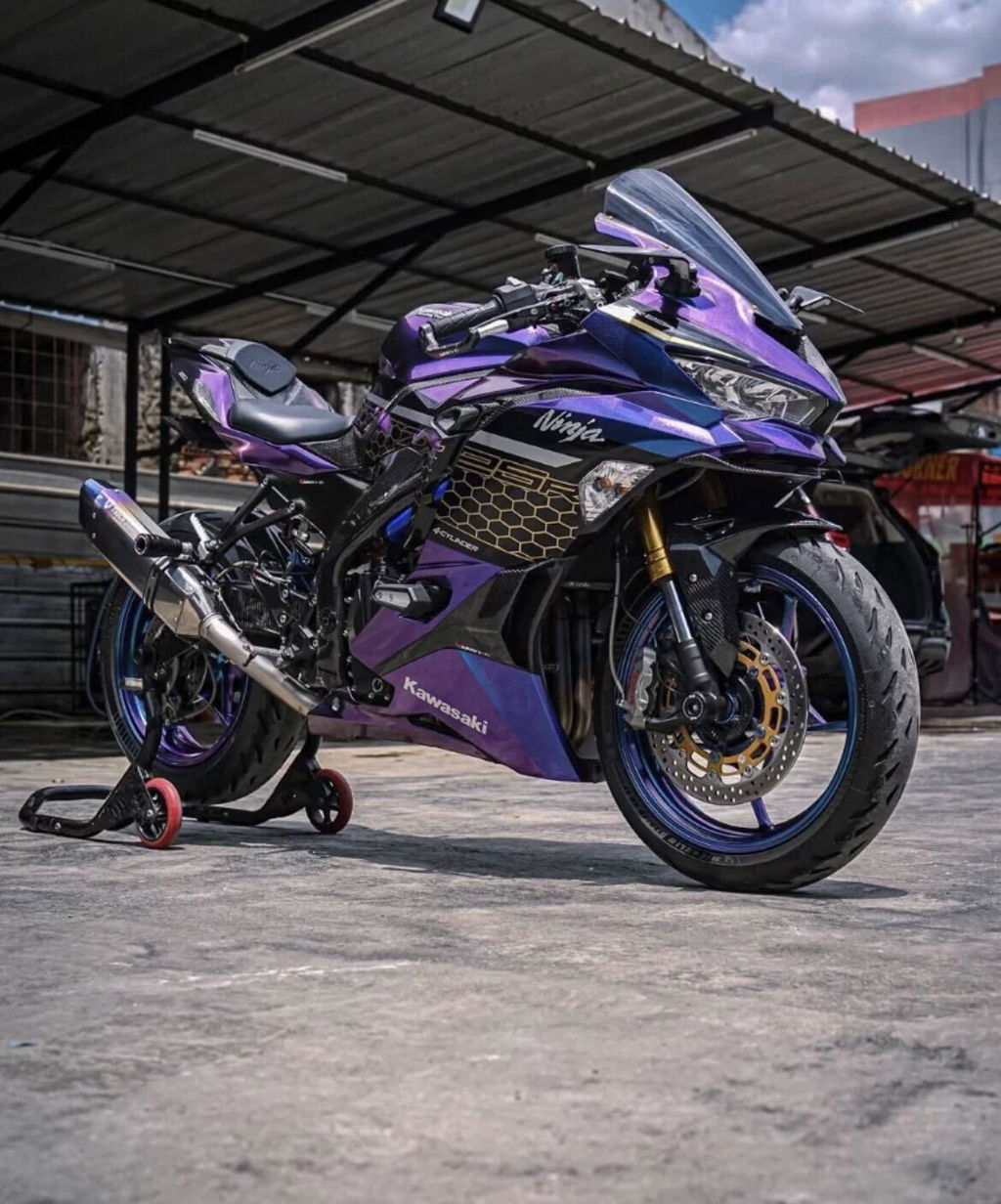 Amotopart 2019-2026 Kawasaki Ninja ZX25R ZX4R ZX4RR Black Sliver Fairing Kit