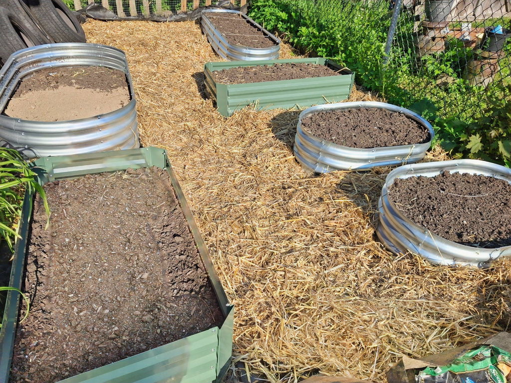 11" Tall Galvanized Raised Garden Bed Kit - 83"x24"