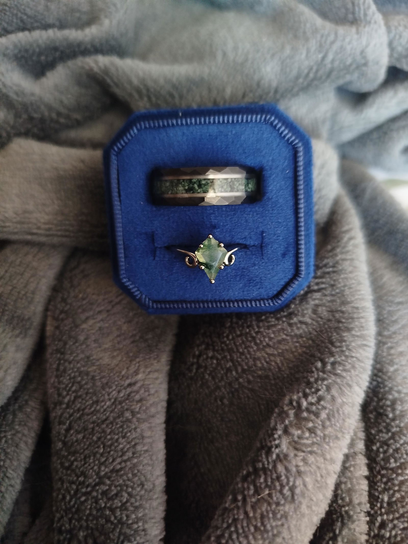 Green Moss Agate Twirl Couples Ring Set | His and Hers – Aquamarise