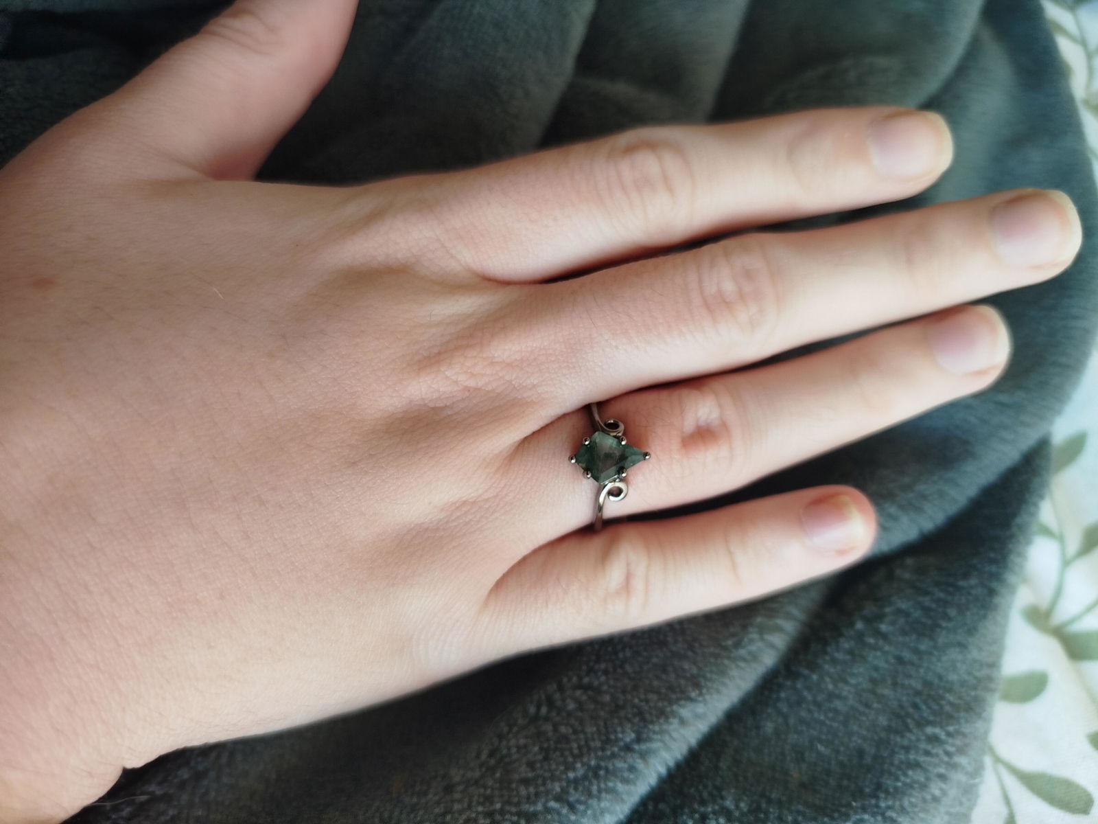 Green Moss Agate Twirl Couples Ring Set – Aquamarise