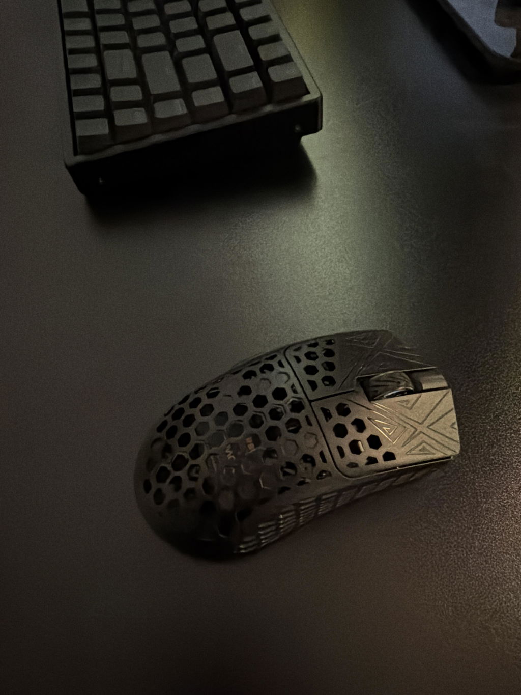 TENKO®  - AKITSU SMALL 38g Carbon Fiber 8K Wireless Gaming Mouse