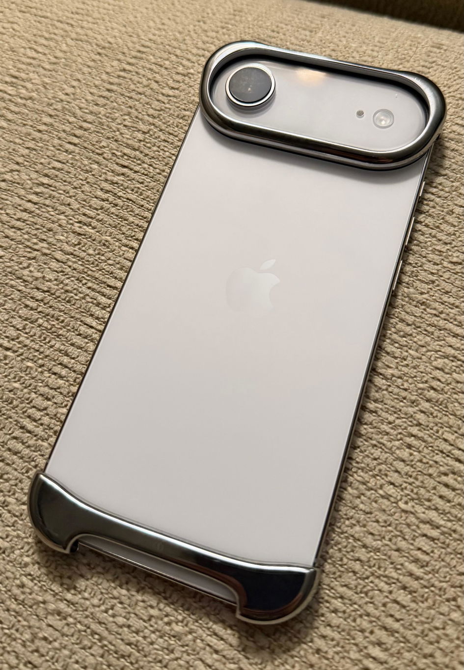 Arc Pulse x Lisa for iPhone 16 Pro Max