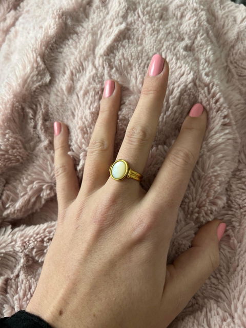 Beatrice Oval Mother Of Pearl Ring