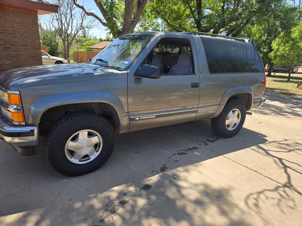 1998 Chevrolet Tahoe 16" OEM Wheel Rim W5015MC