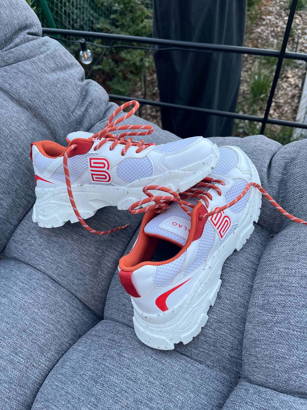 FELT CARMINE