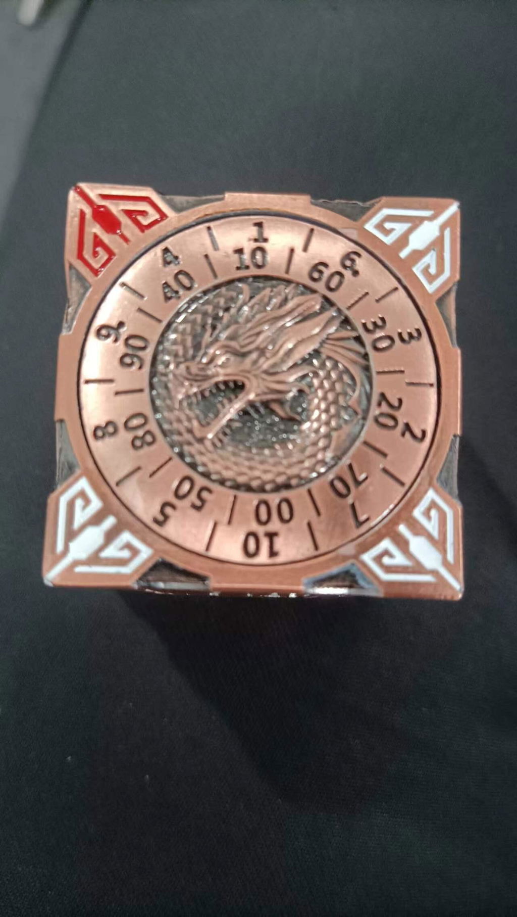 Cool Table Game Dice Spinner: 7-in-1 Metal Solid Cube Six-Sided Circular Spinning Roulette Dice
