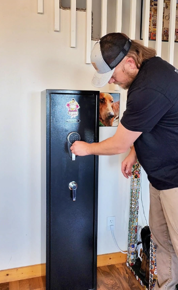 SF0106 Rifle Safe, 6 Long Gun Cabinet with Fingerprints