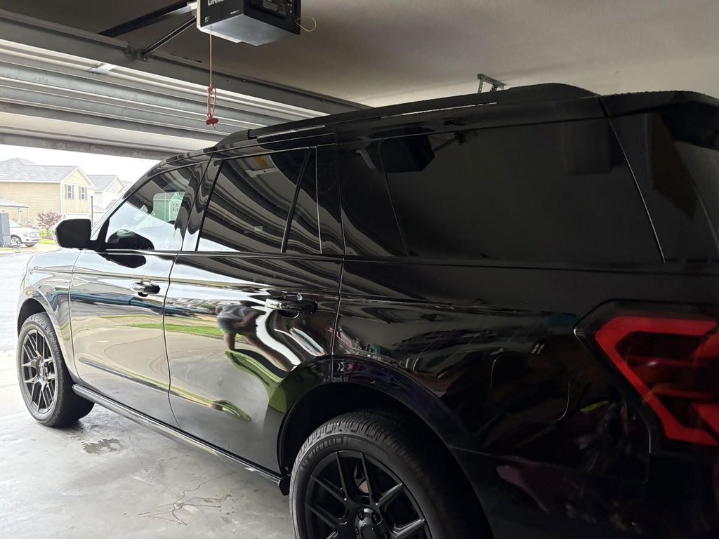 Ford Expedition 2018-2024 Window Trim Blackout Chrome Delete Kit – Precut Gloss Black Vinyl Overlays