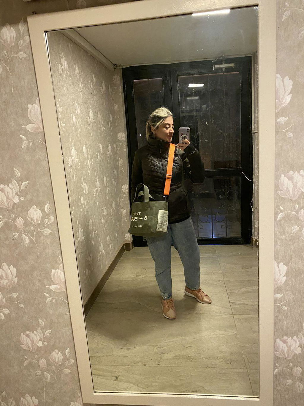 Ayşegül K.