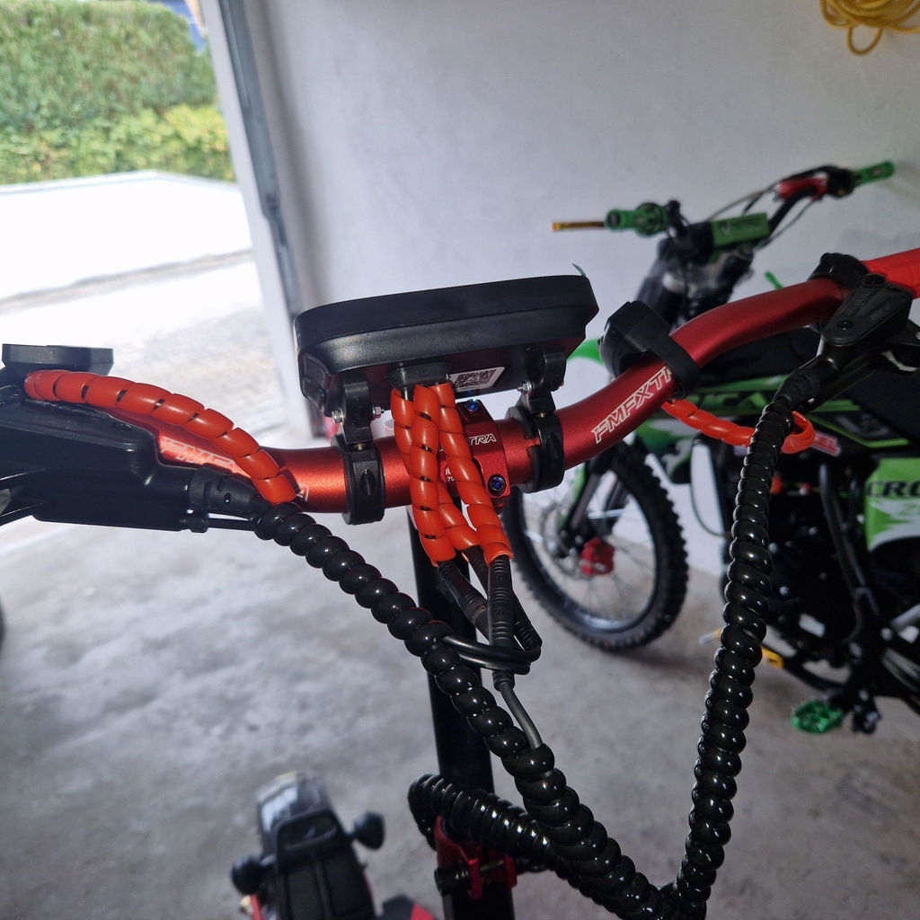 BOYUEDA S5-11 Mountain Off-Road E-Scooter Bluetooth Display with Steering Damper