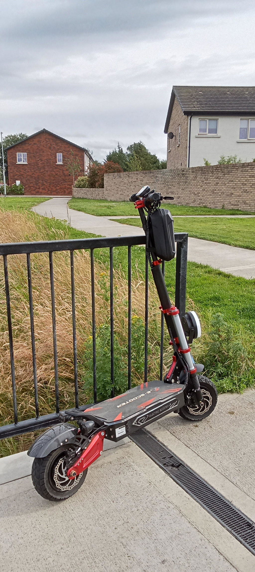 BOYUEDA S5-11 Mountain Off-Road E-Scooter Bluetooth Display with Steering Damper