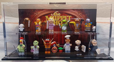 LEGO® The Muppets Minifigure Display Case – 12-Count Podium (71033)