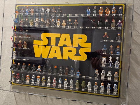 LEGO® Star Wars® Minifig Super Fan Display