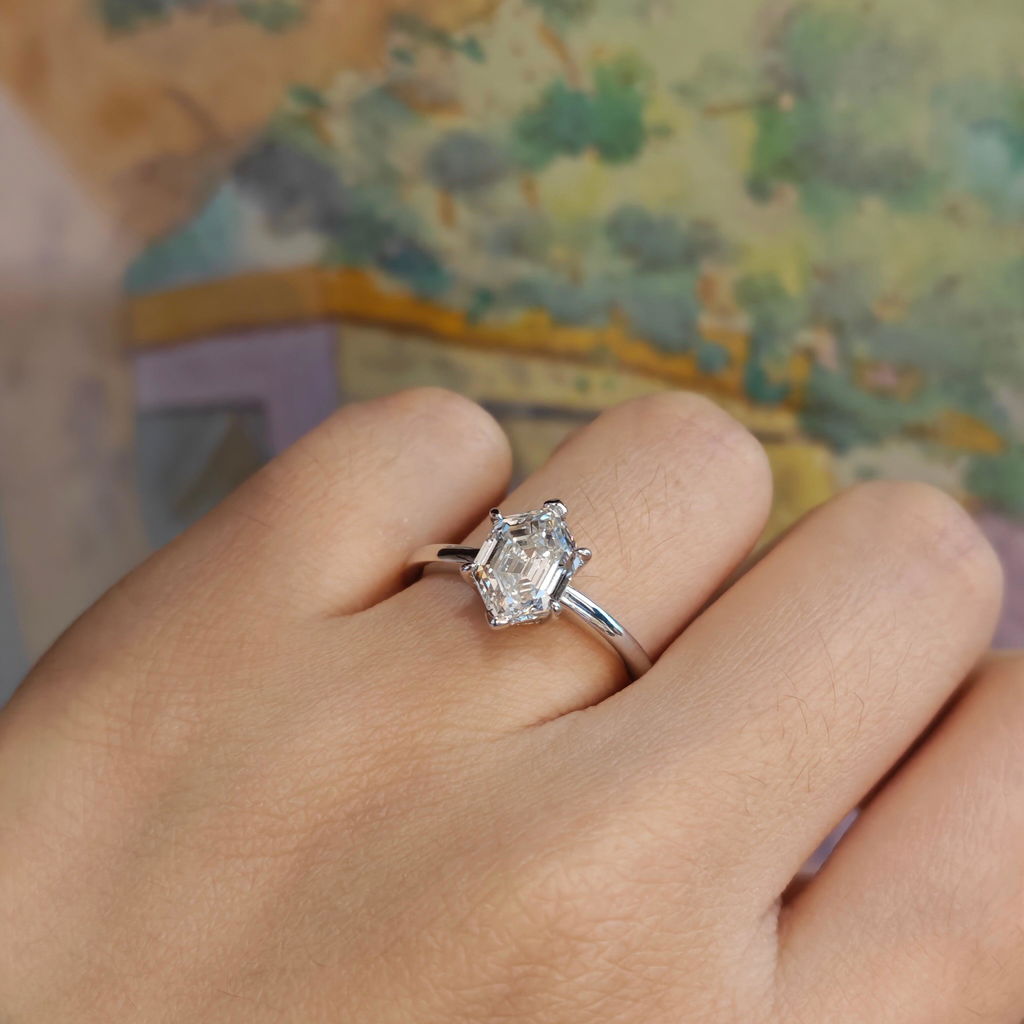 Aegis | 1-3cts Hexagon Lab Diamond Ring with Iris Flora