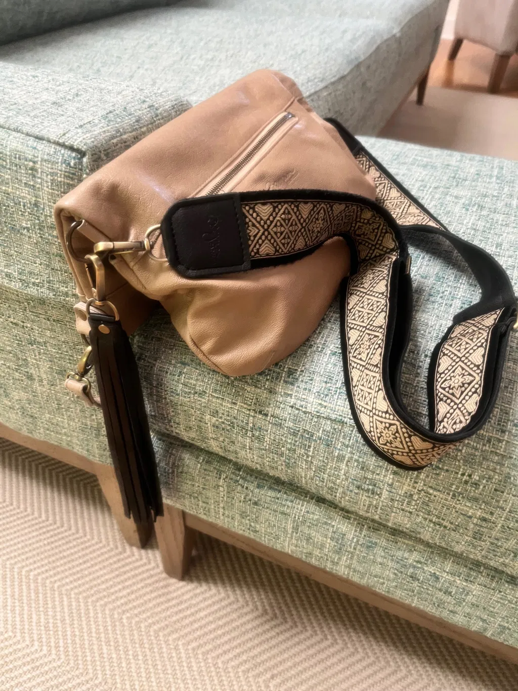 Lizzy Guitar Bag Strap - Hearts