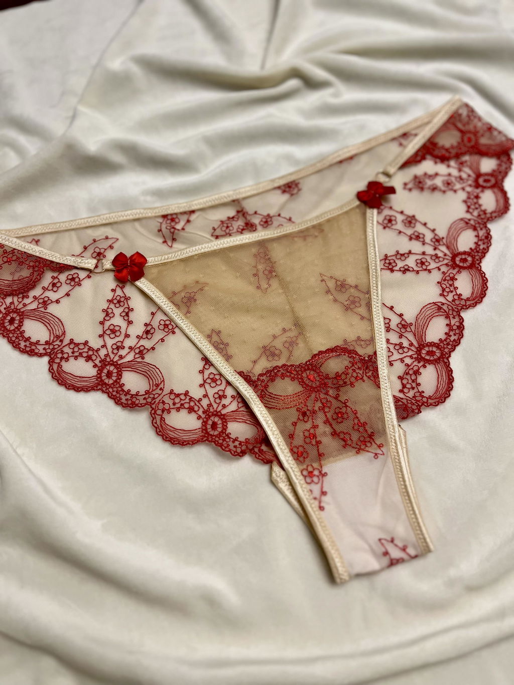 Bikini Panties "Luxe" Sewing Pattern – Beginner Friendly DIY Project