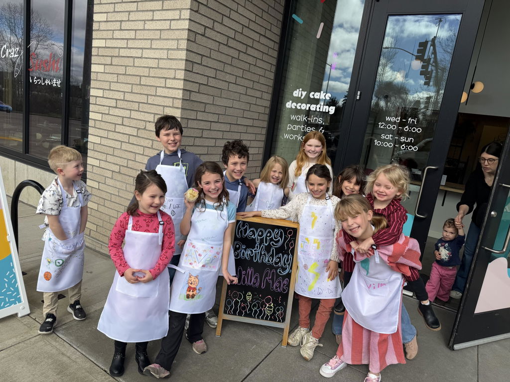 In-Studio Cake/Cupcake-Decorating Party