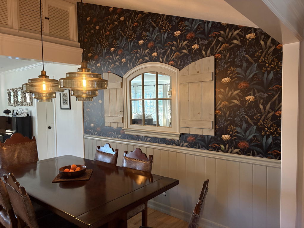 Customer photo — Canvas &amp; Ivy