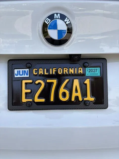 Carbon Fiber License Plate Frame - 4 Holes Minimal - Matte Finish