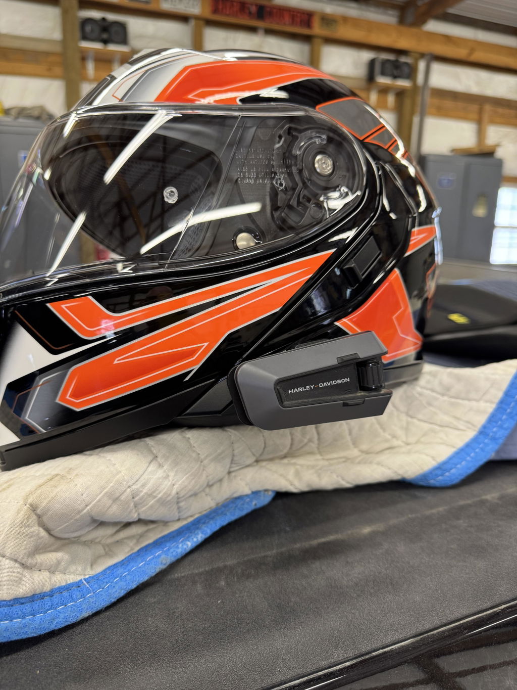 cardo freecom 4x shoei neotec 2 4X-S for Gen 3 Helmets establishing a clear and reliable connection between riders and passengers or other motorcyclists Cardo's Shoei Helmet Adapter Installation