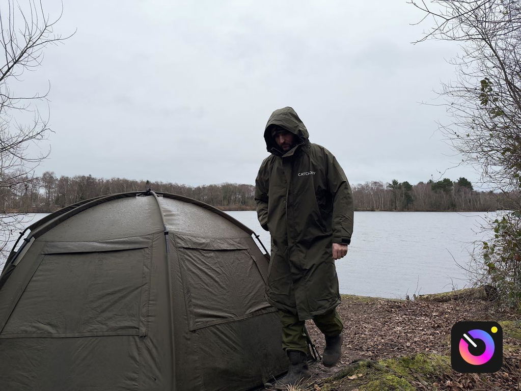 Catchdry Lite Coat - Mesh Lined Waterproof Fishing Coat