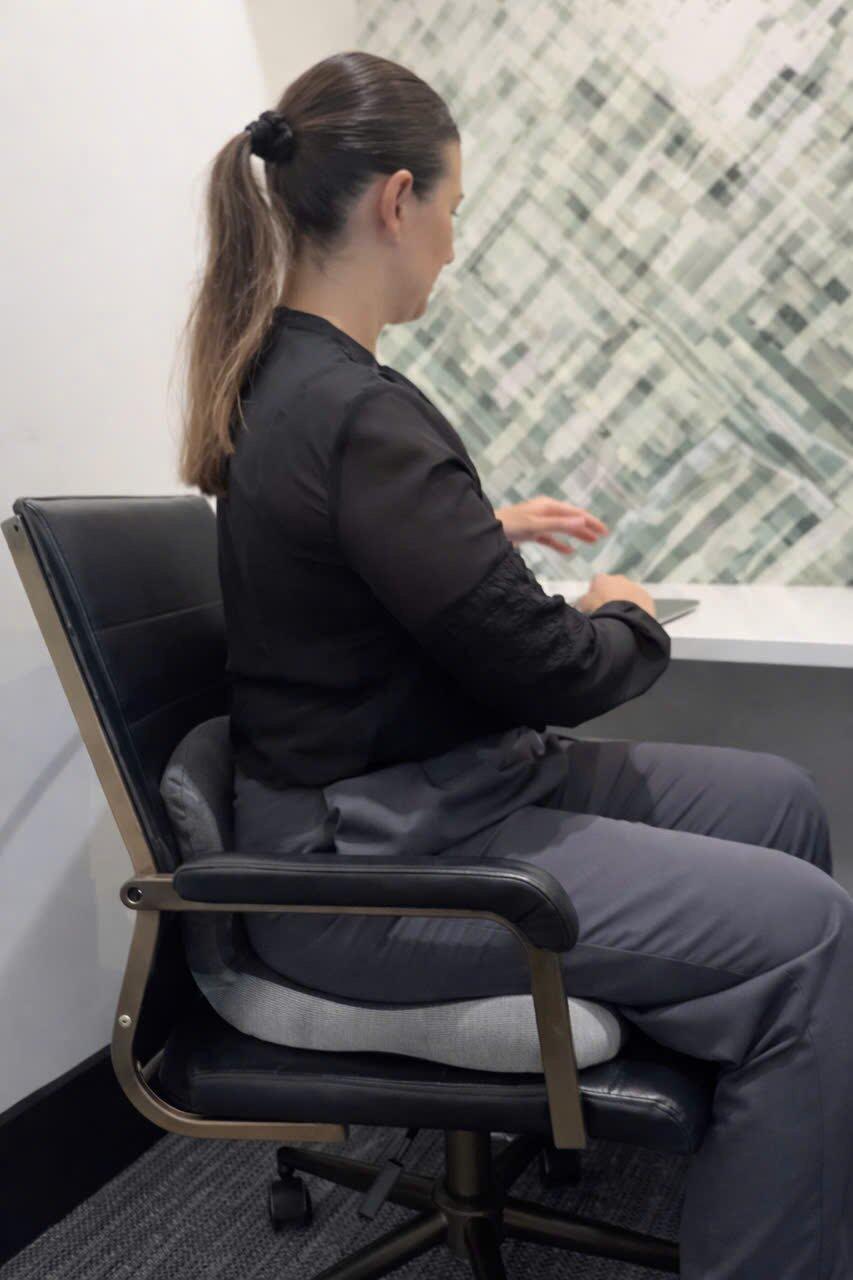 Customer using Pryxo at a desk