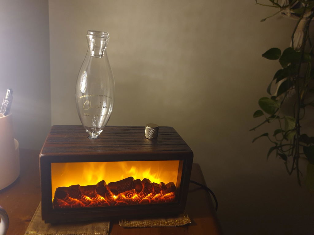Charabanc Aroma Ambient Fireplace Wood Diffuser