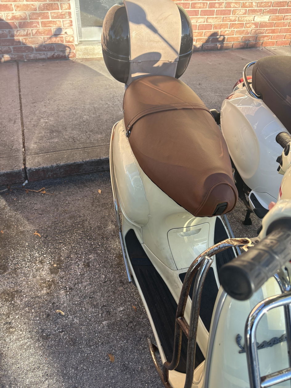 Vespa ET2 ET4 Matte Cinnamon Seat Cover – Cheeky Seats Scooter
