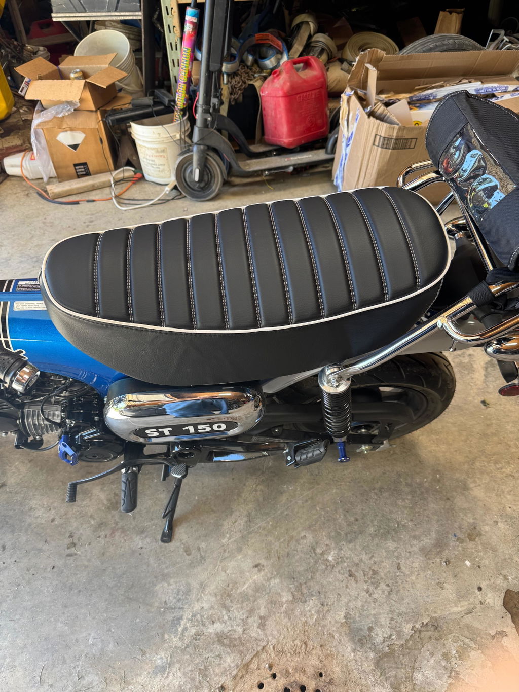READY TO SHIP! Honda Dax 125 Tuck and Roll Seat Cover