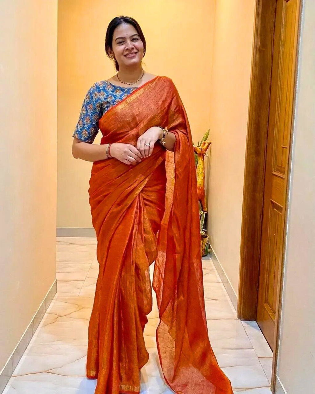 Inaayat Pink Handwoven Linen Saree-Melting Moon
