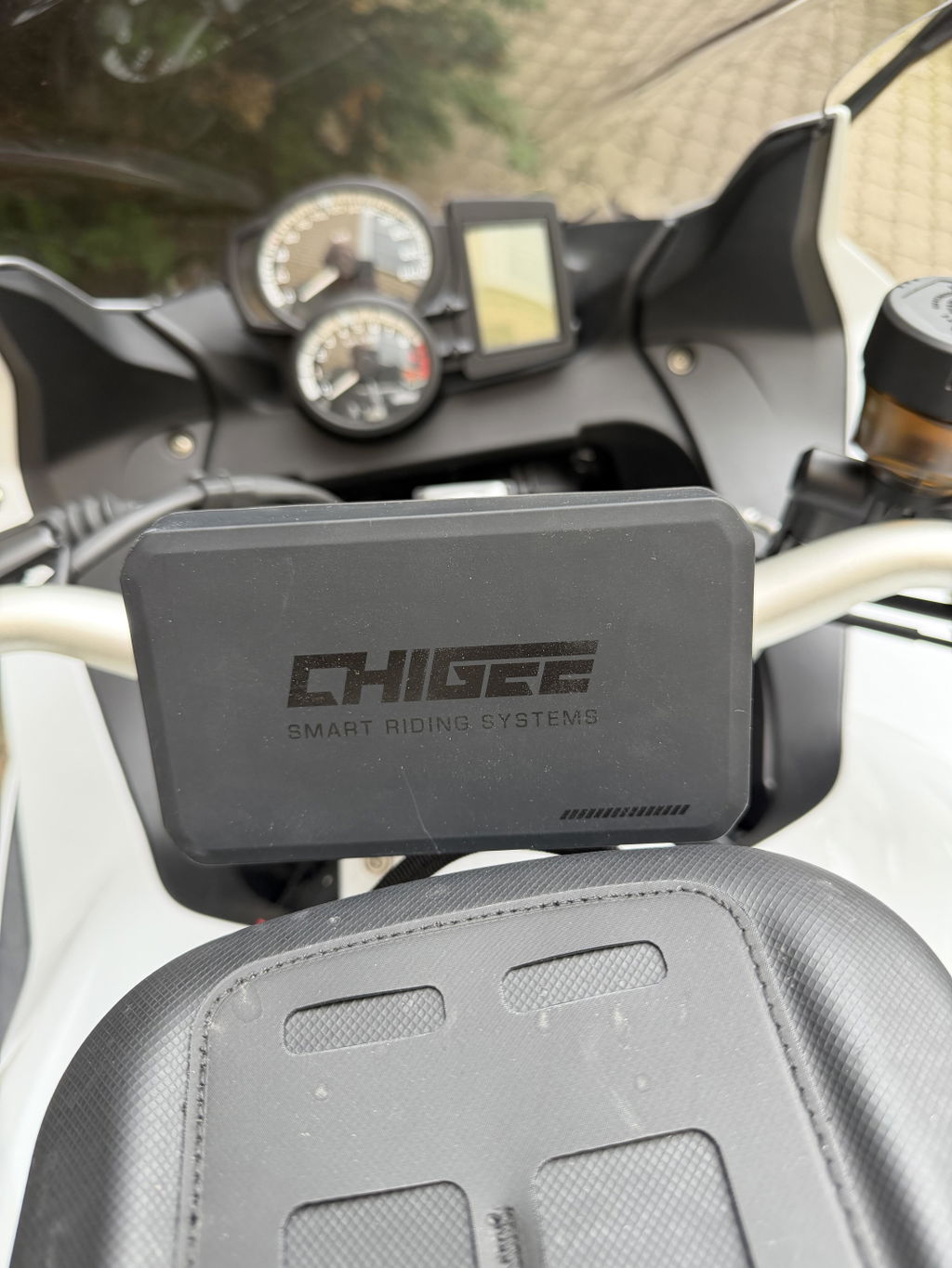 XR-2 Motorcycle Smart Riding Dashcam | CHIGEE