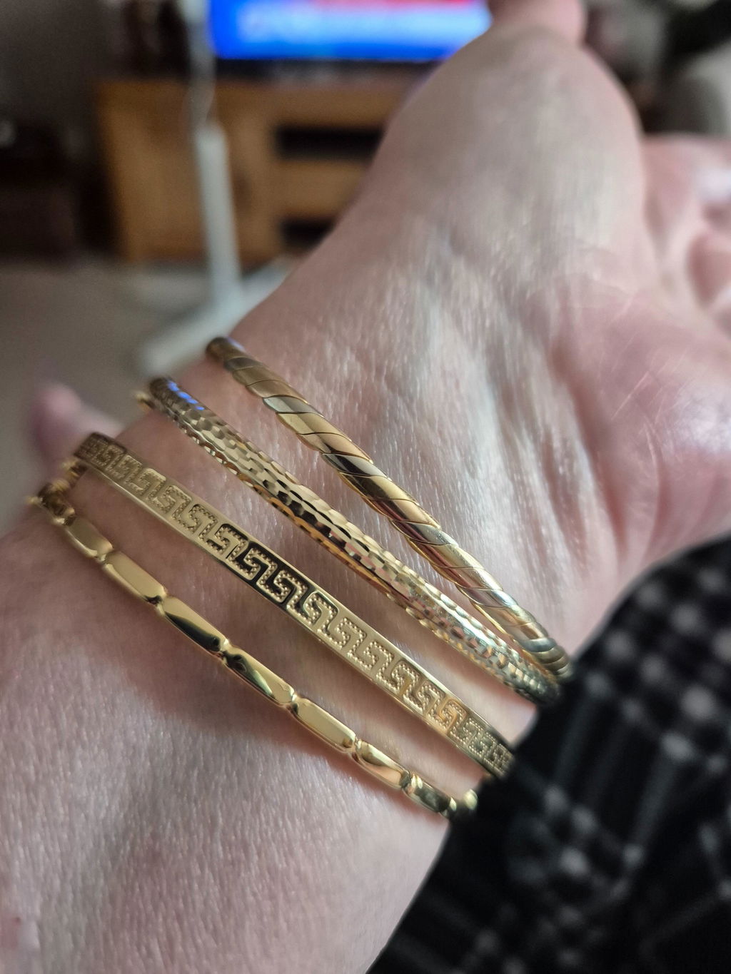 9ct Yellow Gold Greek Key Ladies Bangle