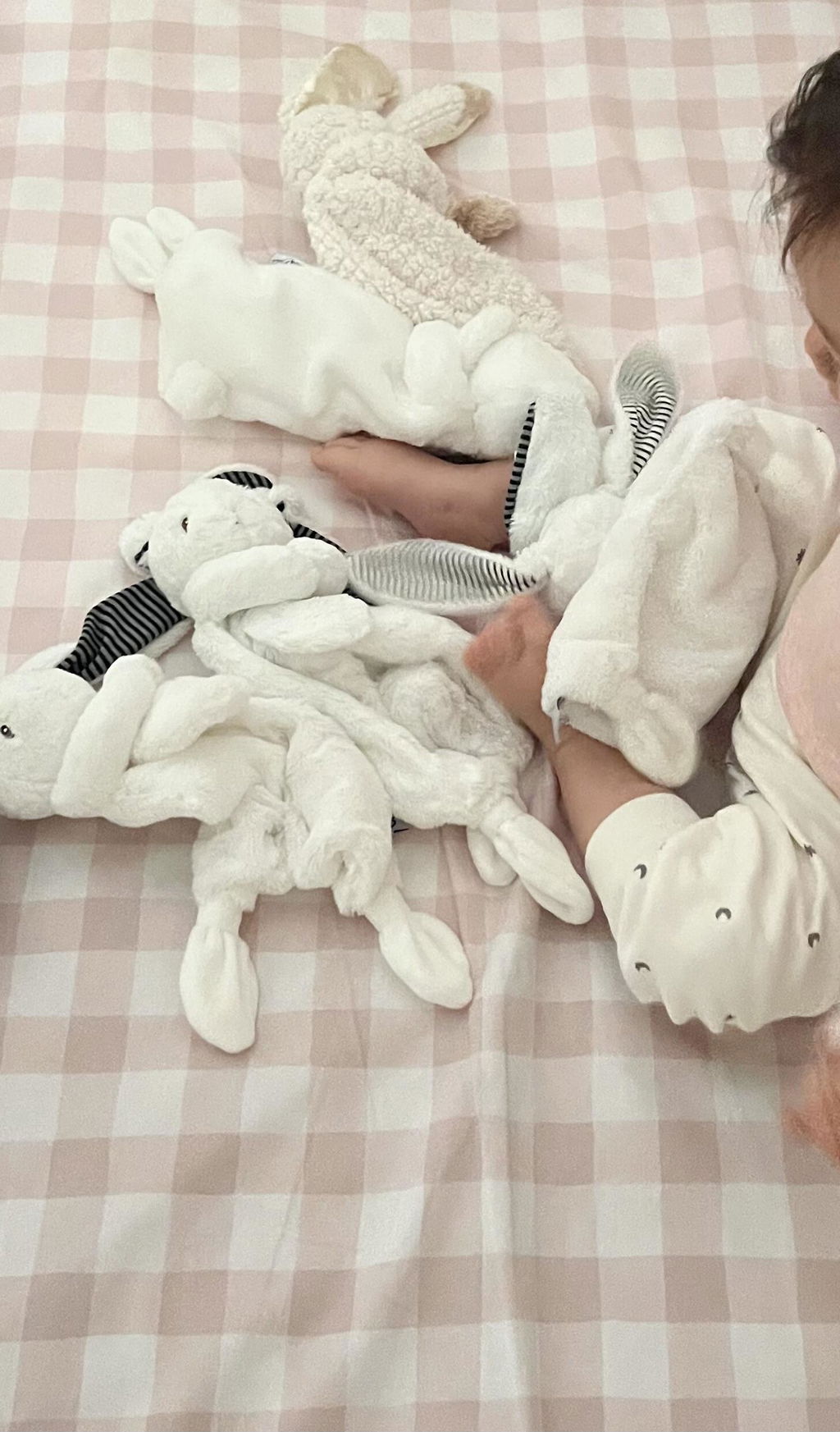 Classic Bunny Comforter - Soft & Snuggly