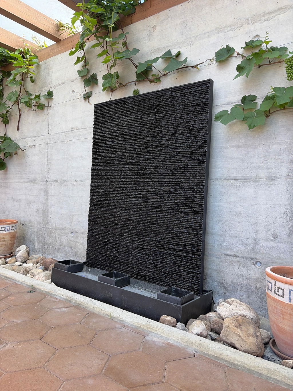 LIV WALL XXL Luxuriöse Wasserwand Schiefer Naturstein Schwarz 160 x 120cm