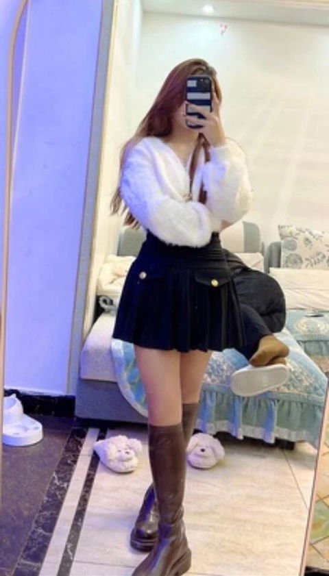 Chic Pleated Skirt