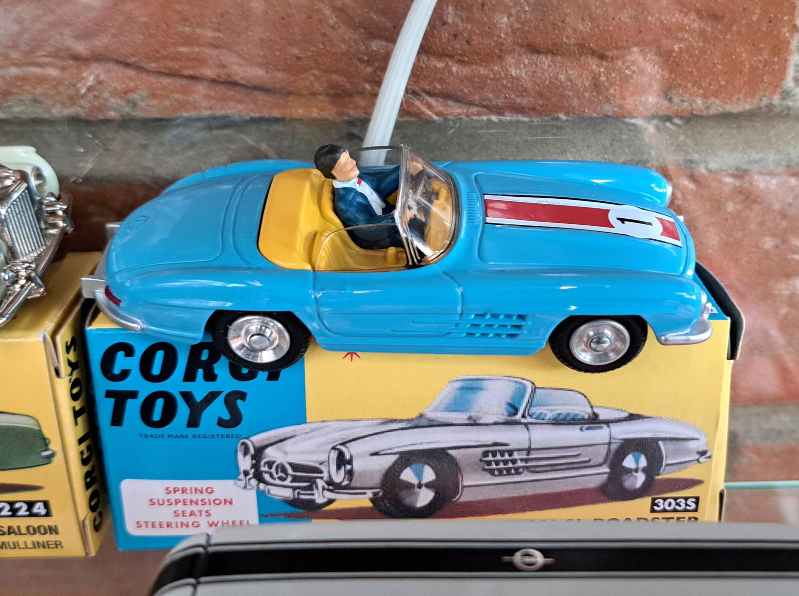 303S - Mercedes-Benz 300 SL Open Roadster – Corgi Model Club