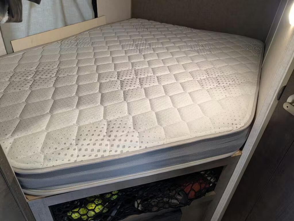 Largo 6.5" Firm, custom mattress