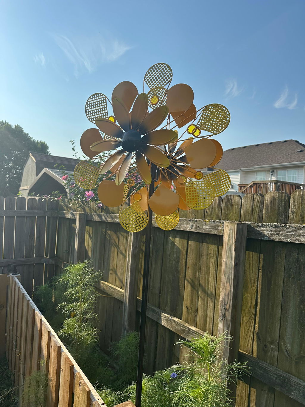 Solar Light Wind Sculptures Yellow Metal Sunflower Garden Wind