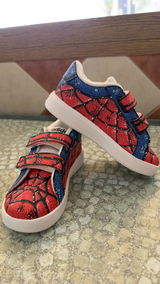 Zapatillas Pintadas a Mano Personalizadas en España