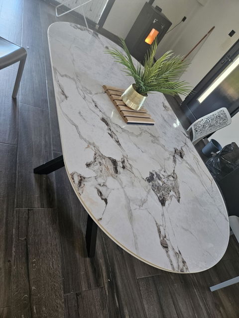 Table à manger ovale céramique marbre noir – Otho