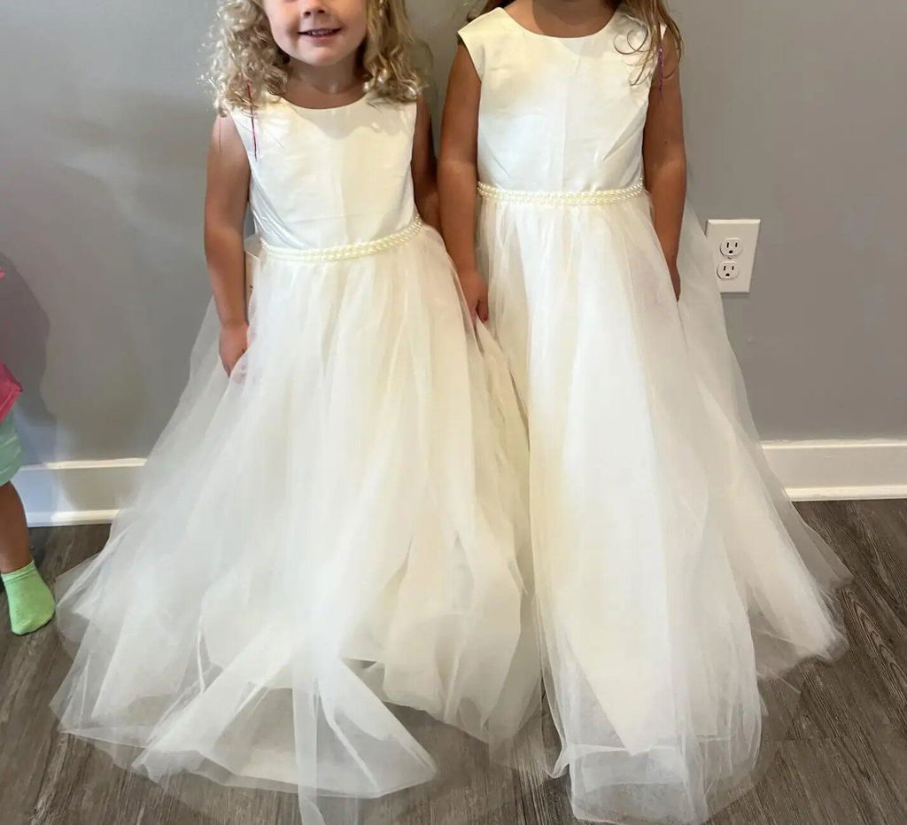 Dideyttawl Ivory Flower Girl Dress | Sleeveless Satin & Tulle Ball Gown