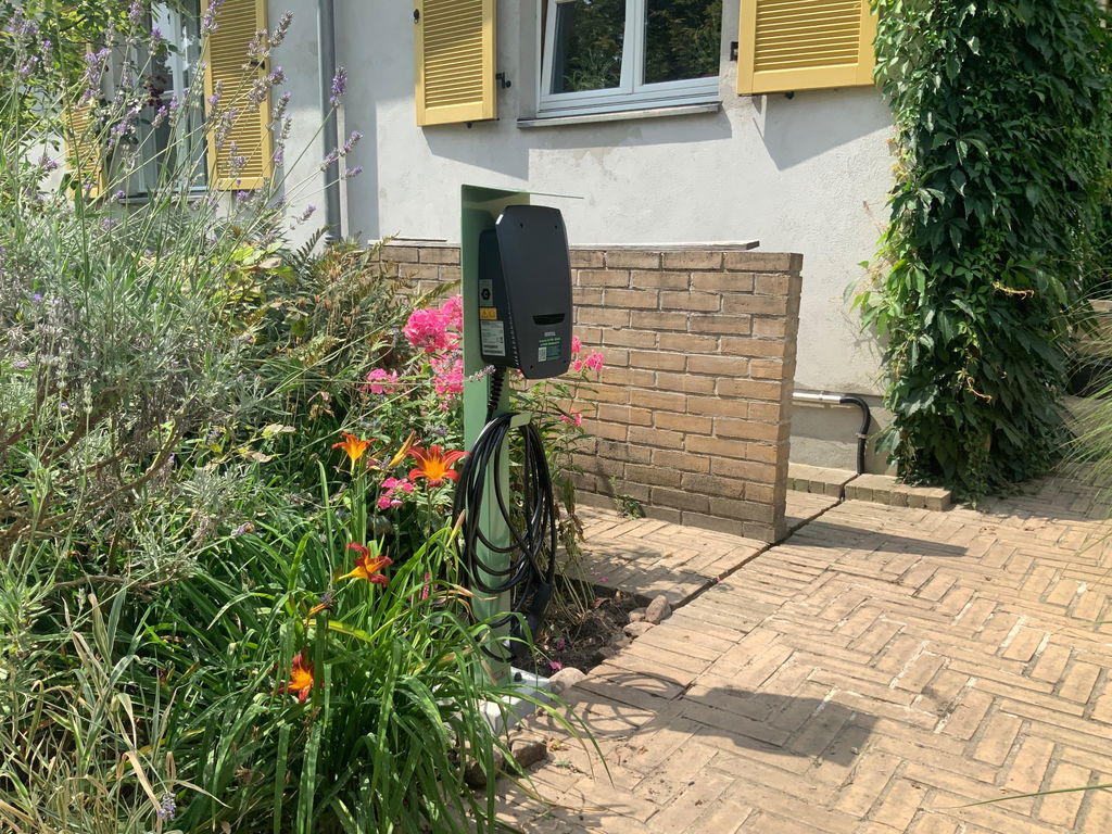 Ladesäule passend für Kostal Enector Wallbox mit Dach | Ständer | Standfuß | Stele